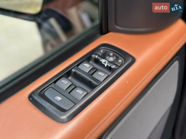 Чорний Ленд Ровер Range Rover Sport, об'ємом двигуна 2.99 л та пробігом 239 тис. км за 17500 $, фото 17 на Automoto.ua