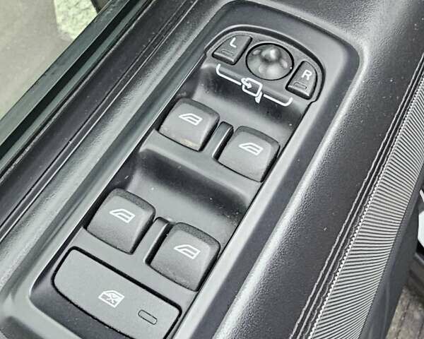 Чорний Ленд Ровер Range Rover Sport, об'ємом двигуна 2.99 л та пробігом 206 тис. км за 12500 $, фото 18 на Automoto.ua