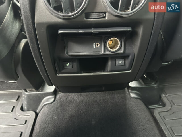 Чорний Ленд Ровер Range Rover Sport, об'ємом двигуна 3 л та пробігом 258 тис. км за 15600 $, фото 18 на Automoto.ua