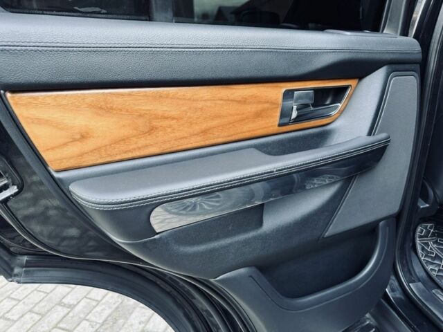 Черный Ленд Ровер Рендж Ровер Спорт, объемом двигателя 3 л и пробегом 240 тыс. км за 15000 $, фото 11 на Automoto.ua