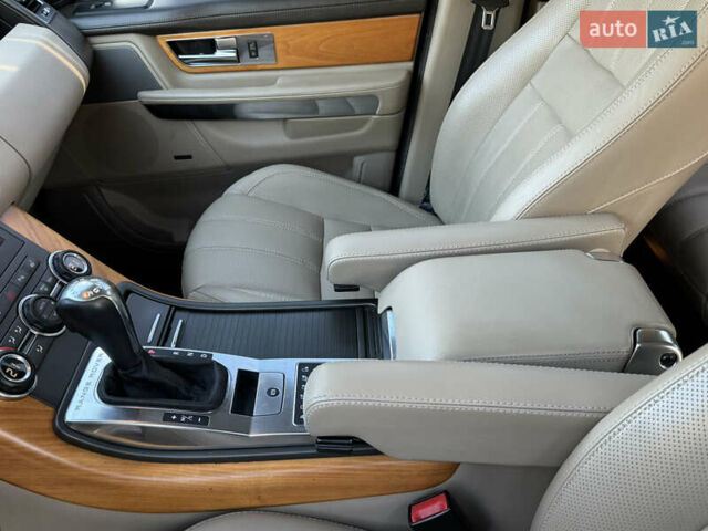 Чорний Ленд Ровер Range Rover Sport, об'ємом двигуна 5 л та пробігом 130 тис. км за 19300 $, фото 28 на Automoto.ua