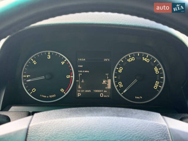 Чорний Ленд Ровер Range Rover Sport, об'ємом двигуна 3 л та пробігом 187 тис. км за 16000 $, фото 40 на Automoto.ua
