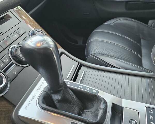 Чорний Ленд Ровер Range Rover Sport, об'ємом двигуна 2.99 л та пробігом 206 тис. км за 12500 $, фото 27 на Automoto.ua