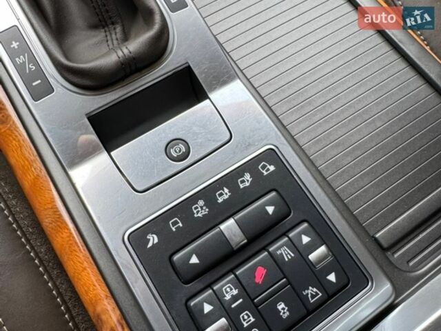 Чорний Ленд Ровер Range Rover Sport, об'ємом двигуна 5 л та пробігом 140 тис. км за 13899 $, фото 16 на Automoto.ua