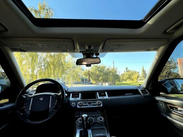 Чорний Ленд Ровер Range Rover Sport, об'ємом двигуна 5 л та пробігом 143 тис. км за 26800 $, фото 18 на Automoto.ua