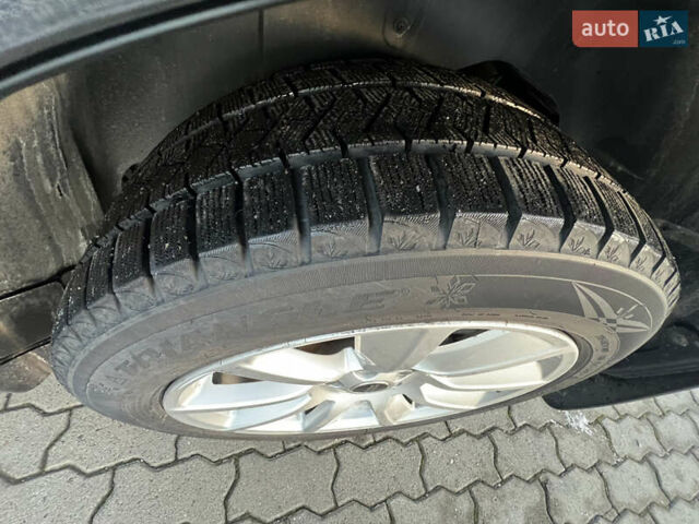 Чорний Ленд Ровер Range Rover Sport, об'ємом двигуна 3 л та пробігом 140 тис. км за 18000 $, фото 22 на Automoto.ua