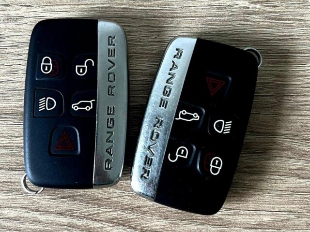 Чорний Ленд Ровер Range Rover Sport, об'ємом двигуна 2.99 л та пробігом 207 тис. км за 17000 $, фото 23 на Automoto.ua