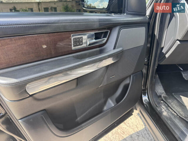 Чорний Ленд Ровер Range Rover Sport, об'ємом двигуна 5 л та пробігом 220 тис. км за 12500 $, фото 10 на Automoto.ua