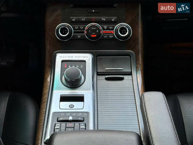 Чорний Ленд Ровер Range Rover Sport, об'ємом двигуна 3 л та пробігом 187 тис. км за 16000 $, фото 39 на Automoto.ua