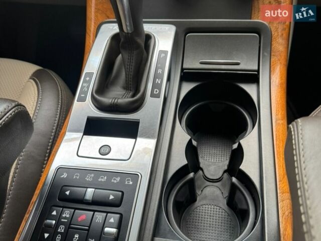 Чорний Ленд Ровер Range Rover Sport, об'ємом двигуна 5 л та пробігом 140 тис. км за 13899 $, фото 57 на Automoto.ua