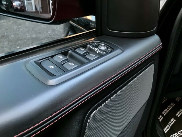 Чорний Ленд Ровер Range Rover Sport, об'ємом двигуна 5 л та пробігом 100 тис. км за 31500 $, фото 33 на Automoto.ua