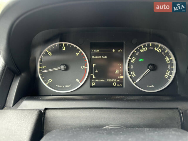 Чорний Ленд Ровер Range Rover Sport, об'ємом двигуна 3 л та пробігом 258 тис. км за 15600 $, фото 10 на Automoto.ua