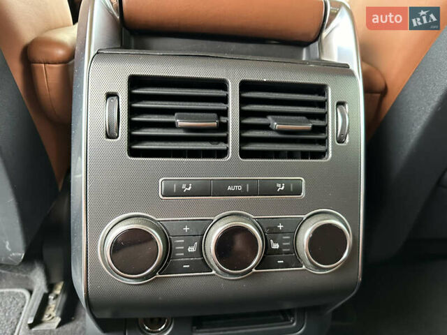 Черный Ленд Ровер Рендж Ровер Спорт, объемом двигателя 2.99 л и пробегом 209 тыс. км за 29500 $, фото 6 на Automoto.ua