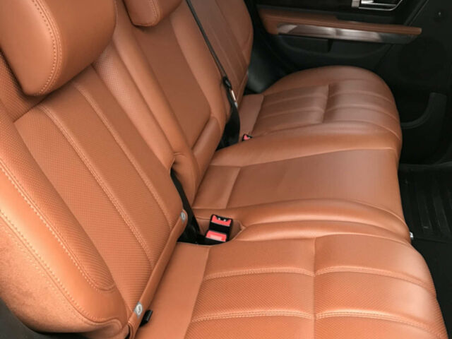 Чорний Ленд Ровер Range Rover Sport, об'ємом двигуна 3 л та пробігом 122 тис. км за 22000 $, фото 15 на Automoto.ua