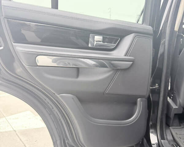 Чорний Ленд Ровер Range Rover Sport, об'ємом двигуна 2.99 л та пробігом 219 тис. км за 15900 $, фото 20 на Automoto.ua