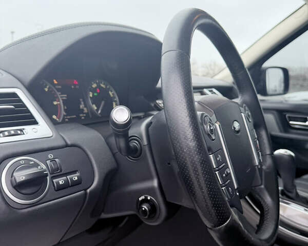 Чорний Ленд Ровер Range Rover Sport, об'ємом двигуна 2.99 л та пробігом 219 тис. км за 19500 $, фото 13 на Automoto.ua