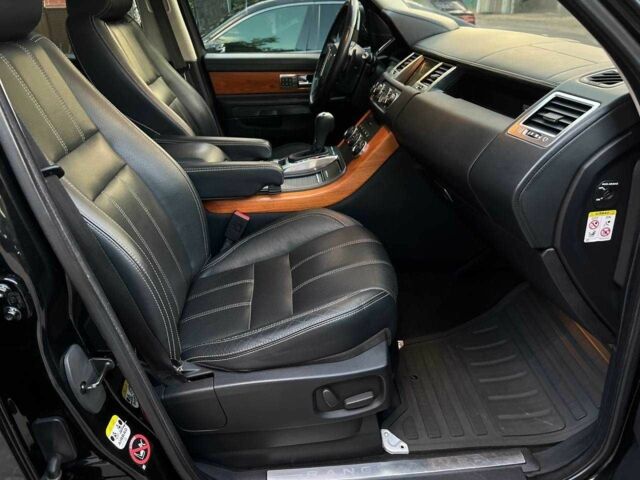 Черный Ленд Ровер Рендж Ровер Спорт, объемом двигателя 5 л и пробегом 185 тыс. км за 15900 $, фото 16 на Automoto.ua