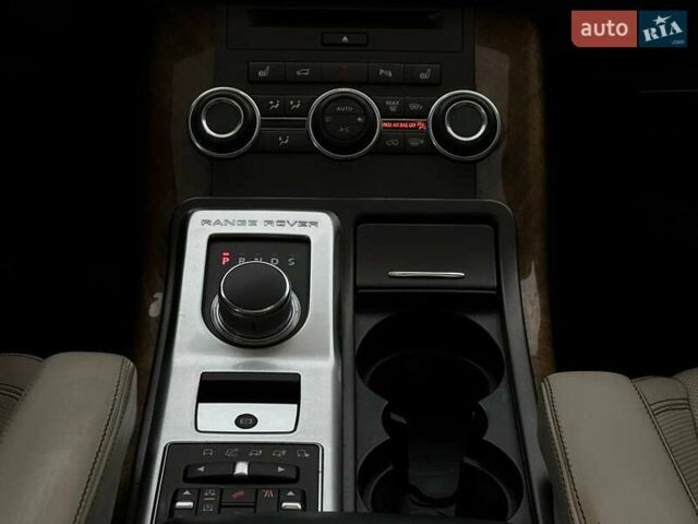 Чорний Ленд Ровер Range Rover Sport, об'ємом двигуна 3 л та пробігом 270 тис. км за 18500 $, фото 22 на Automoto.ua