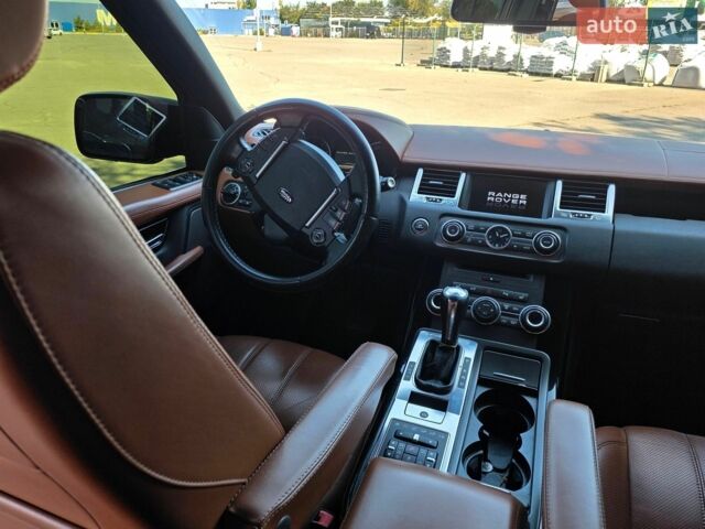 Чорний Ленд Ровер Range Rover Sport, об'ємом двигуна 5 л та пробігом 180 тис. км за 12000 $, фото 15 на Automoto.ua