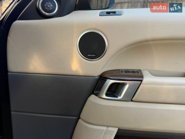 Черный Ленд Ровер Рендж Ровер Спорт, объемом двигателя 5 л и пробегом 166 тыс. км за 30300 $, фото 6 на Automoto.ua