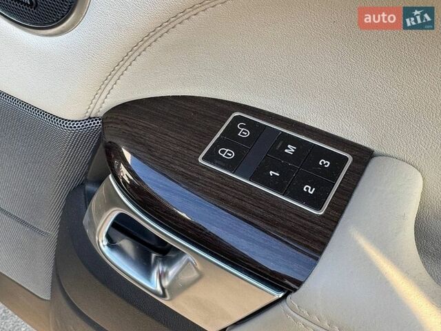 Чорний Ленд Ровер Range Rover Sport, об'ємом двигуна 5 л та пробігом 197 тис. км за 24990 $, фото 18 на Automoto.ua