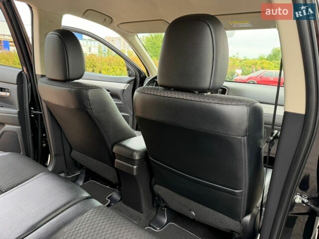 Чорний Ленд Ровер Range Rover Sport, об'ємом двигуна 0 л та пробігом 125 тис. км за 13525 $, фото 7 на Automoto.ua