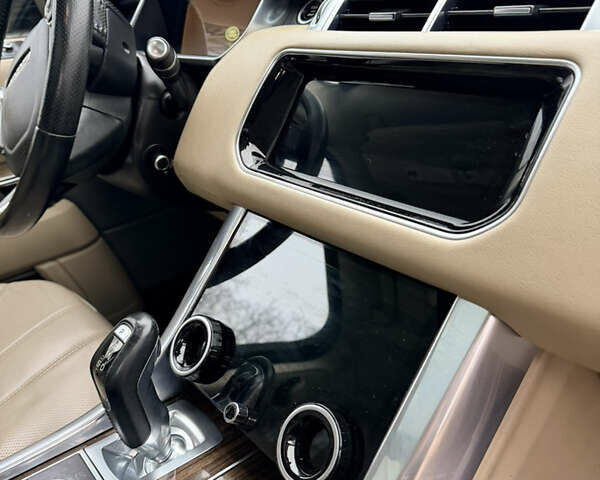 Чорний Ленд Ровер Range Rover Sport, об'ємом двигуна 3 л та пробігом 124 тис. км за 24999 $, фото 48 на Automoto.ua