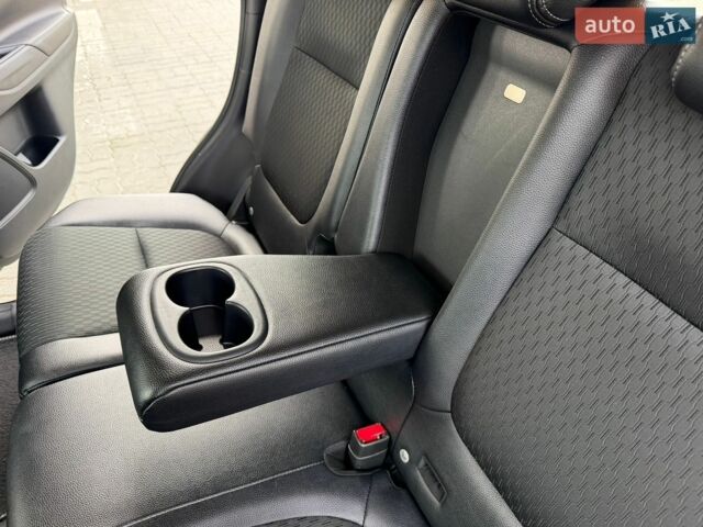 Чорний Ленд Ровер Range Rover Sport, об'ємом двигуна 0 л та пробігом 125 тис. км за 13525 $, фото 4 на Automoto.ua