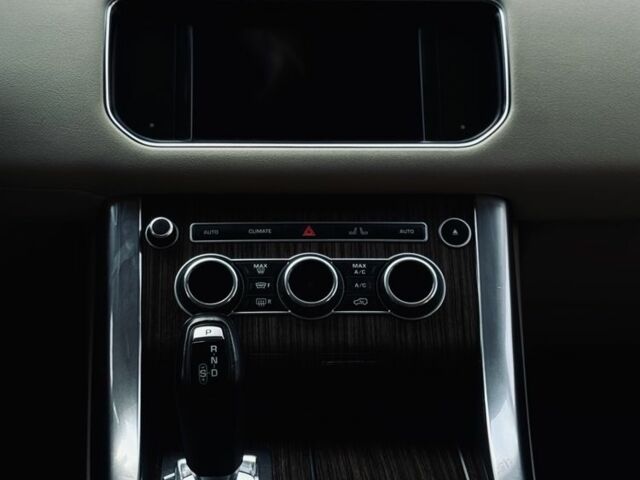 Чорний Ленд Ровер Range Rover Sport, об'ємом двигуна 3 л та пробігом 179 тис. км за 25000 $, фото 7 на Automoto.ua
