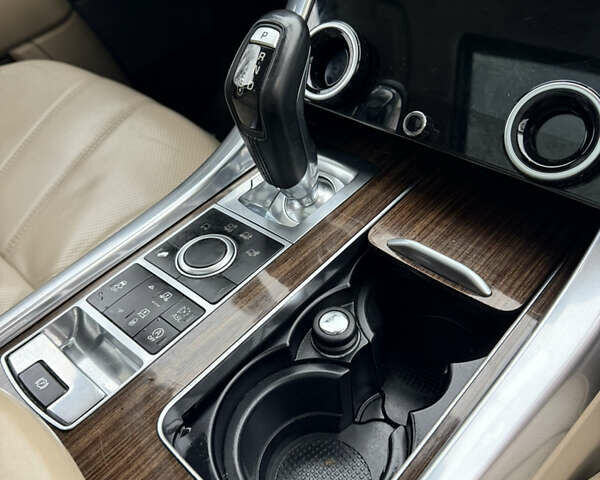 Чорний Ленд Ровер Range Rover Sport, об'ємом двигуна 3 л та пробігом 124 тис. км за 24999 $, фото 49 на Automoto.ua