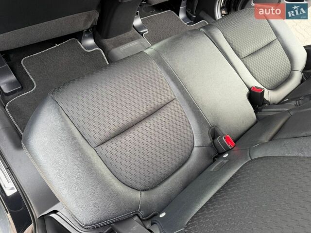 Чорний Ленд Ровер Range Rover Sport, об'ємом двигуна 0 л та пробігом 125 тис. км за 13525 $, фото 2 на Automoto.ua