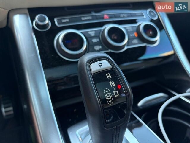 Чорний Ленд Ровер Range Rover Sport, об'ємом двигуна 4.4 л та пробігом 171 тис. км за 32922 $, фото 2 на Automoto.ua