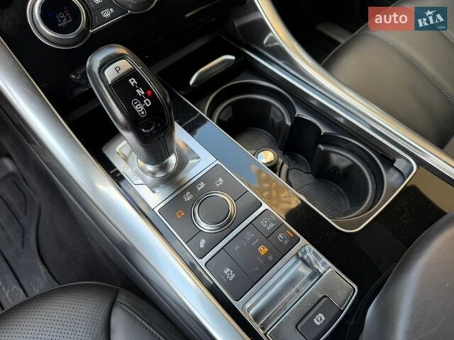 Чорний Ленд Ровер Range Rover Sport, об'ємом двигуна 2.99 л та пробігом 130 тис. км за 29000 $, фото 31 на Automoto.ua