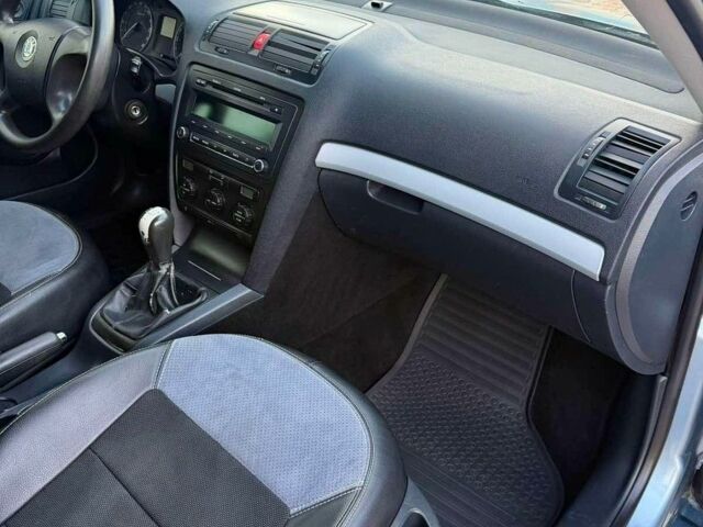 Чорний Ленд Ровер Range Rover Sport, об'ємом двигуна 4.37 л та пробігом 171 тис. км за 31000 $, фото 86 на Automoto.ua