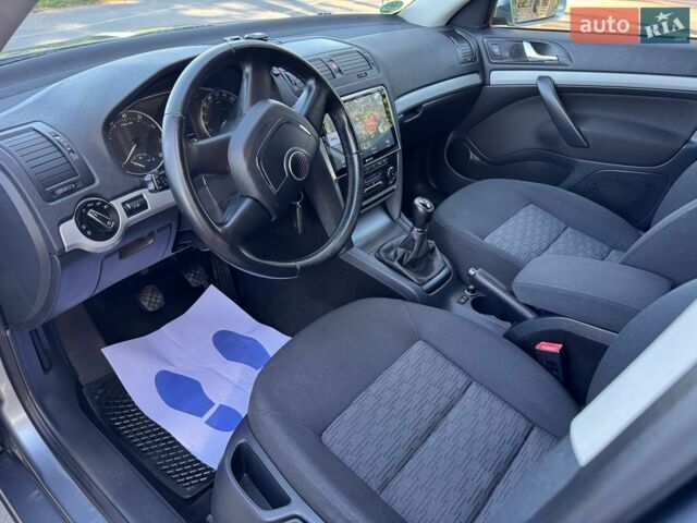 Чорний Ленд Ровер Range Rover Sport, об'ємом двигуна 4.37 л та пробігом 171 тис. км за 31000 $, фото 70 на Automoto.ua