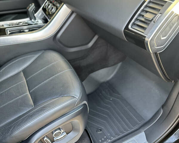 Черный Ленд Ровер Рендж Ровер Спорт, объемом двигателя 2.99 л и пробегом 132 тыс. км за 29500 $, фото 11 на Automoto.ua