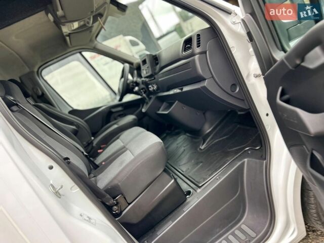 Чорний Ленд Ровер Range Rover Sport, об'ємом двигуна 3 л та пробігом 230 тис. км за 16999 $, фото 11 на Automoto.ua