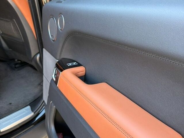 Чорний Ленд Ровер Range Rover Sport, об'ємом двигуна 3 л та пробігом 193 тис. км за 30650 $, фото 24 на Automoto.ua