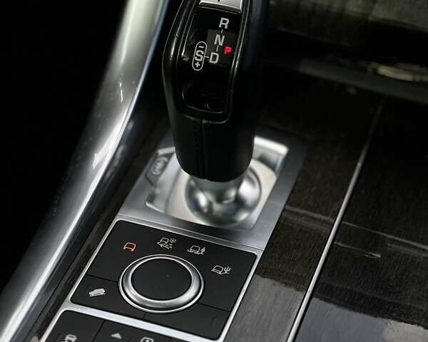 Черный Ленд Ровер Рендж Ровер Спорт, объемом двигателя 3 л и пробегом 180 тыс. км за 33000 $, фото 48 на Automoto.ua