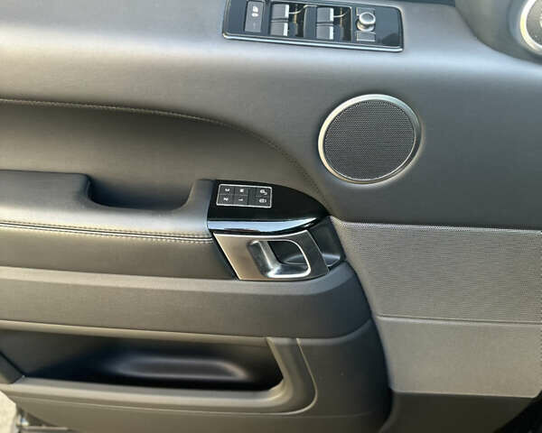 Черный Ленд Ровер Рендж Ровер Спорт, объемом двигателя 2.99 л и пробегом 132 тыс. км за 29500 $, фото 19 на Automoto.ua