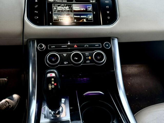 Чорний Ленд Ровер Range Rover Sport, об'ємом двигуна 2.99 л та пробігом 162 тис. км за 36000 $, фото 19 на Automoto.ua