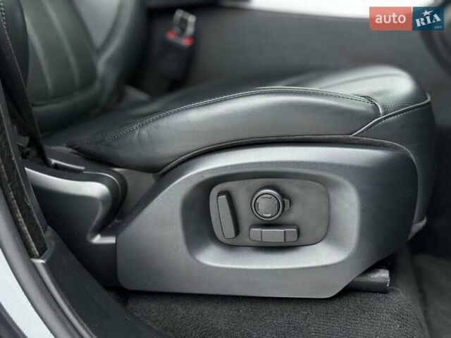 Чорний Ленд Ровер Range Rover Sport, об'ємом двигуна 3 л та пробігом 154 тис. км за 33000 $, фото 15 на Automoto.ua