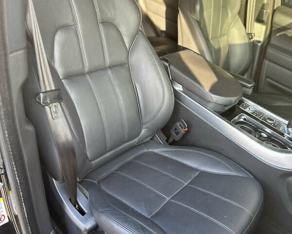 Черный Ленд Ровер Рендж Ровер Спорт, объемом двигателя 2.99 л и пробегом 132 тыс. км за 29500 $, фото 10 на Automoto.ua