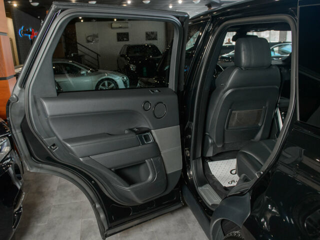 Чорний Ленд Ровер Range Rover Sport, об'ємом двигуна 3 л та пробігом 55 тис. км за 61000 $, фото 42 на Automoto.ua