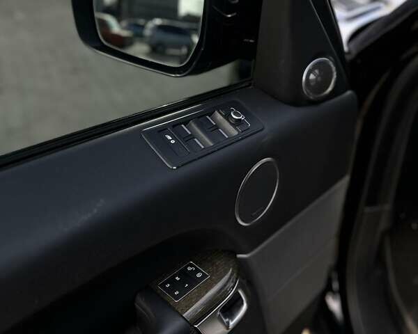 Черный Ленд Ровер Рендж Ровер Спорт, объемом двигателя 3 л и пробегом 180 тыс. км за 33000 $, фото 19 на Automoto.ua