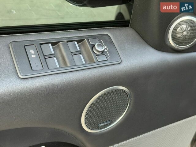 Чорний Ленд Ровер Range Rover Sport, об'ємом двигуна 3 л та пробігом 196 тис. км за 29990 $, фото 46 на Automoto.ua