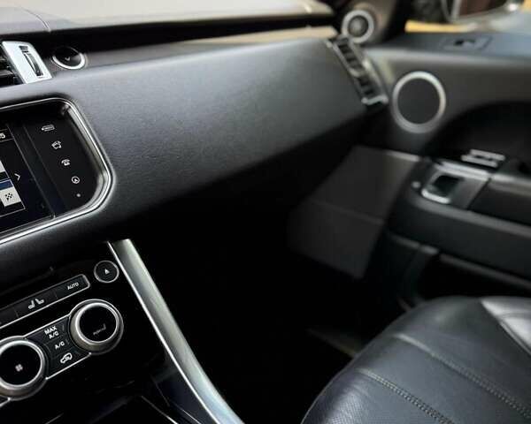 Черный Ленд Ровер Рендж Ровер Спорт, объемом двигателя 2.99 л и пробегом 78 тыс. км за 29500 $, фото 8 на Automoto.ua