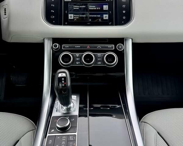 Чорний Ленд Ровер Range Rover Sport, об'ємом двигуна 2.99 л та пробігом 117 тис. км за 26700 $, фото 48 на Automoto.ua