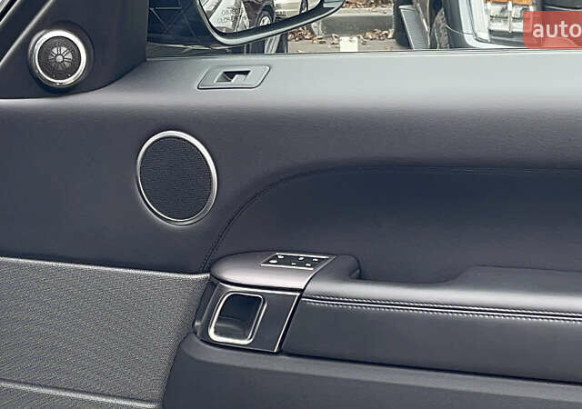 Чорний Ленд Ровер Range Rover Sport, об'ємом двигуна 3 л та пробігом 143 тис. км за 35500 $, фото 27 на Automoto.ua