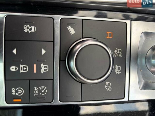 Черный Ленд Ровер Рендж Ровер Спорт, объемом двигателя 3 л и пробегом 123 тыс. км за 29333 $, фото 22 на Automoto.ua